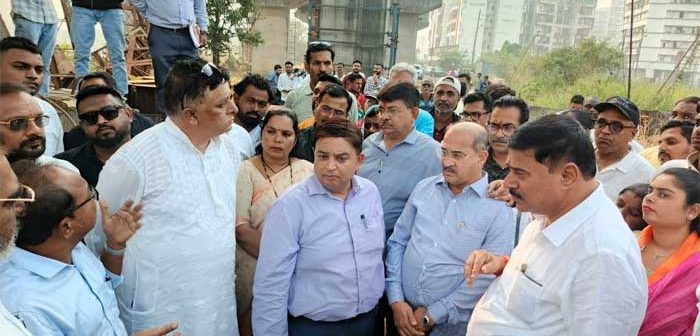 MLA visited the under construction Orange Bridge and gave instructions to speed up the construction work