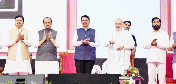 In Pune, Amit Shah issued acceptance letters to 20 lakh beneficiaries who dream of owning a house