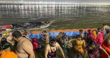 holy bath of mahashivratri continues in prayagraj