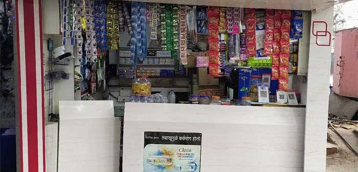 Action on illegal paan beedi shops in Mulund